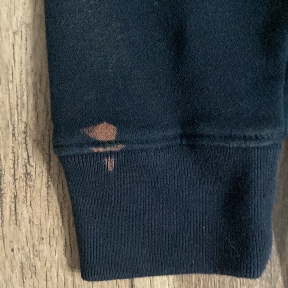 Hollister Sweatshirt - Picture 4 of 4